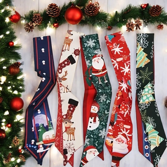 5 Piece Satin Style‎ Christmas Selection Twillies - Picture 1 of 13